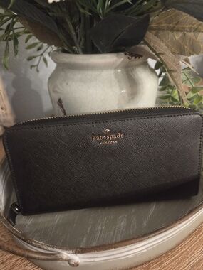 Kate Spade New York Black Saffiano Zip-Around Wallet